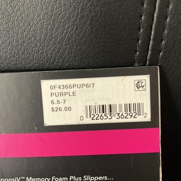 Isotoner Slippers - Picture 5 of 7